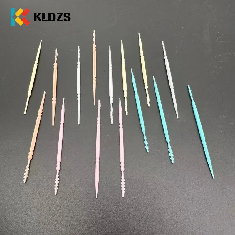 Visgraatvormige plastic tandenstoker